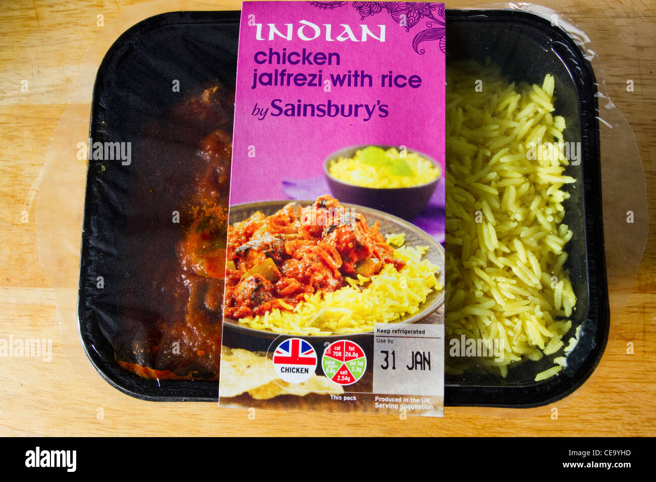 Chicken Jalfrezi indisches Curry mit Reis, Mikrowellen Fertiggerichte, England, UK Stockfoto