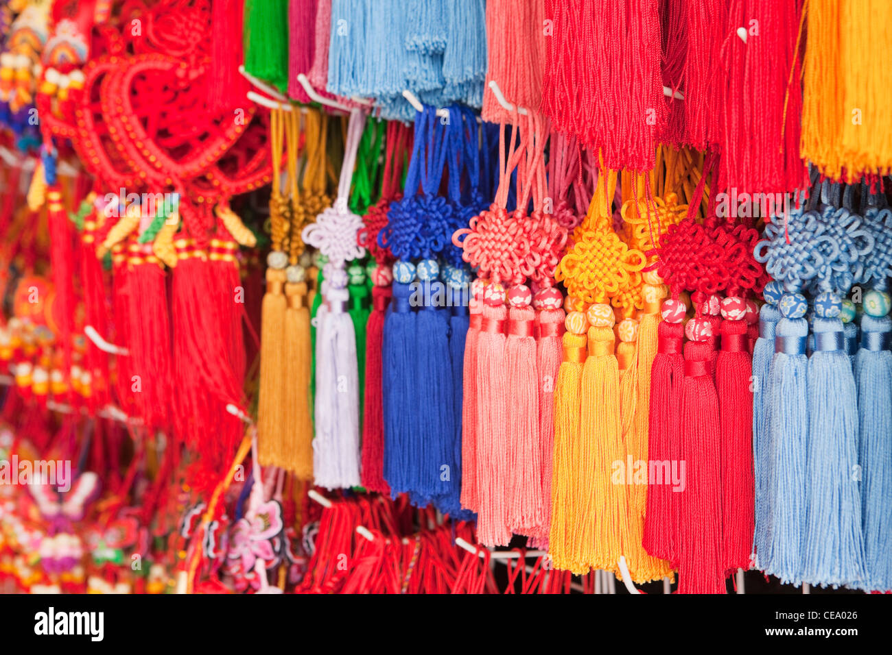 Liebesknoten zum Verkauf; Yuyuan Bazar; Shanghai; China Stockfoto