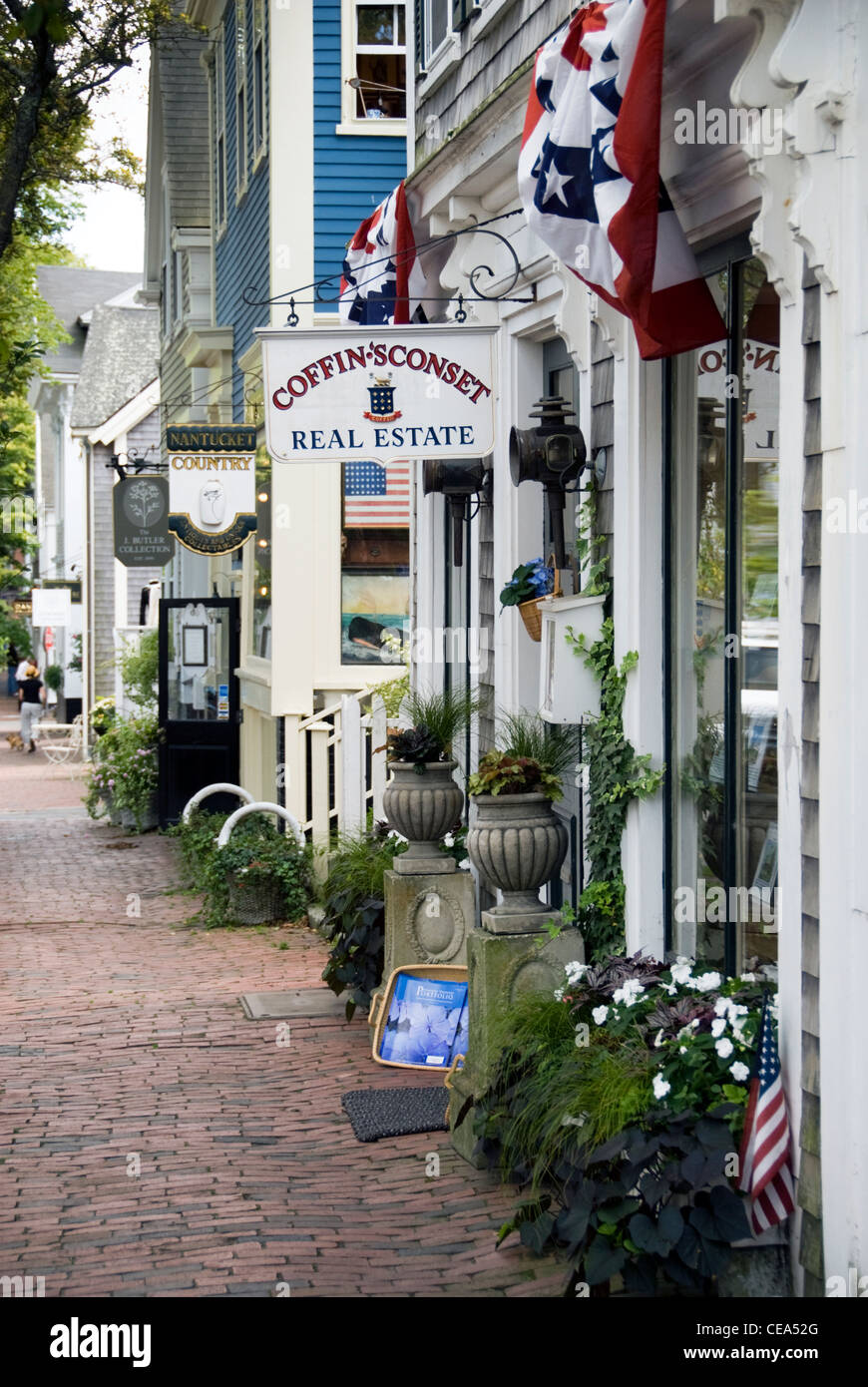 Ladenfronten entlang der Centre Street, Nantucket, USA. Stockfoto
