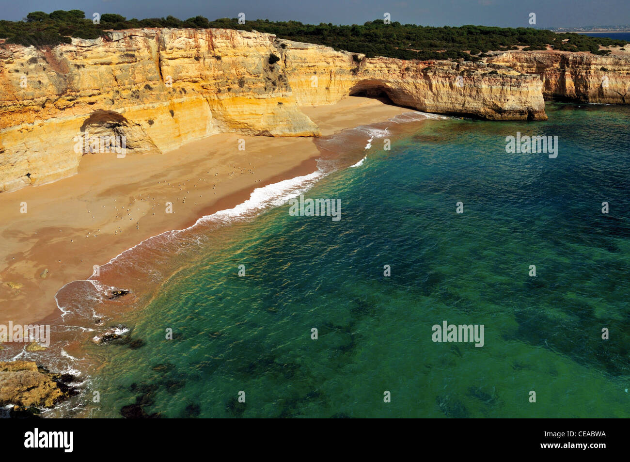 Portugal, Algarve: Blick auf einen unberührten isolierte Bucht mit Zugang nur per Boot Stockfoto