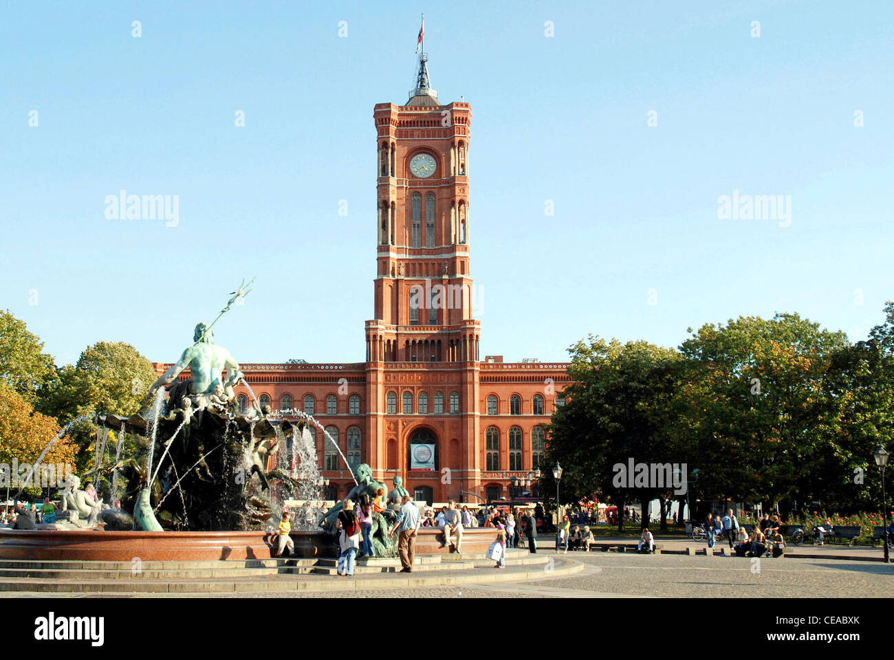 Rote Rathaus in Berlin: Residenz des Bürgermeisters und der Verwaltung Sitzes des Bundeslandes Berlin. Stockfoto