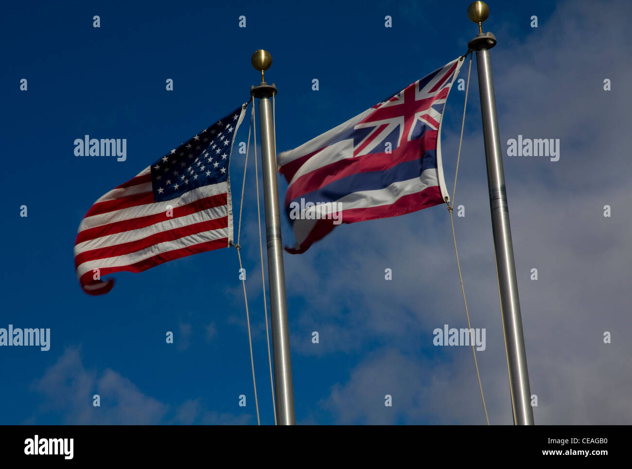 USA und Hawaii state Flag, Pu'ukohola Heiau National Historic Site, Big Island, Hawaii Stockfoto