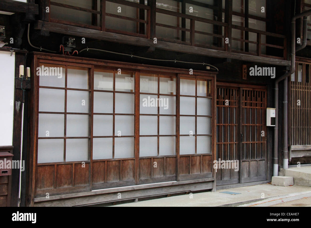 Gitter Turen Und Fenster Eines Hauses Im Narai Juku Historische