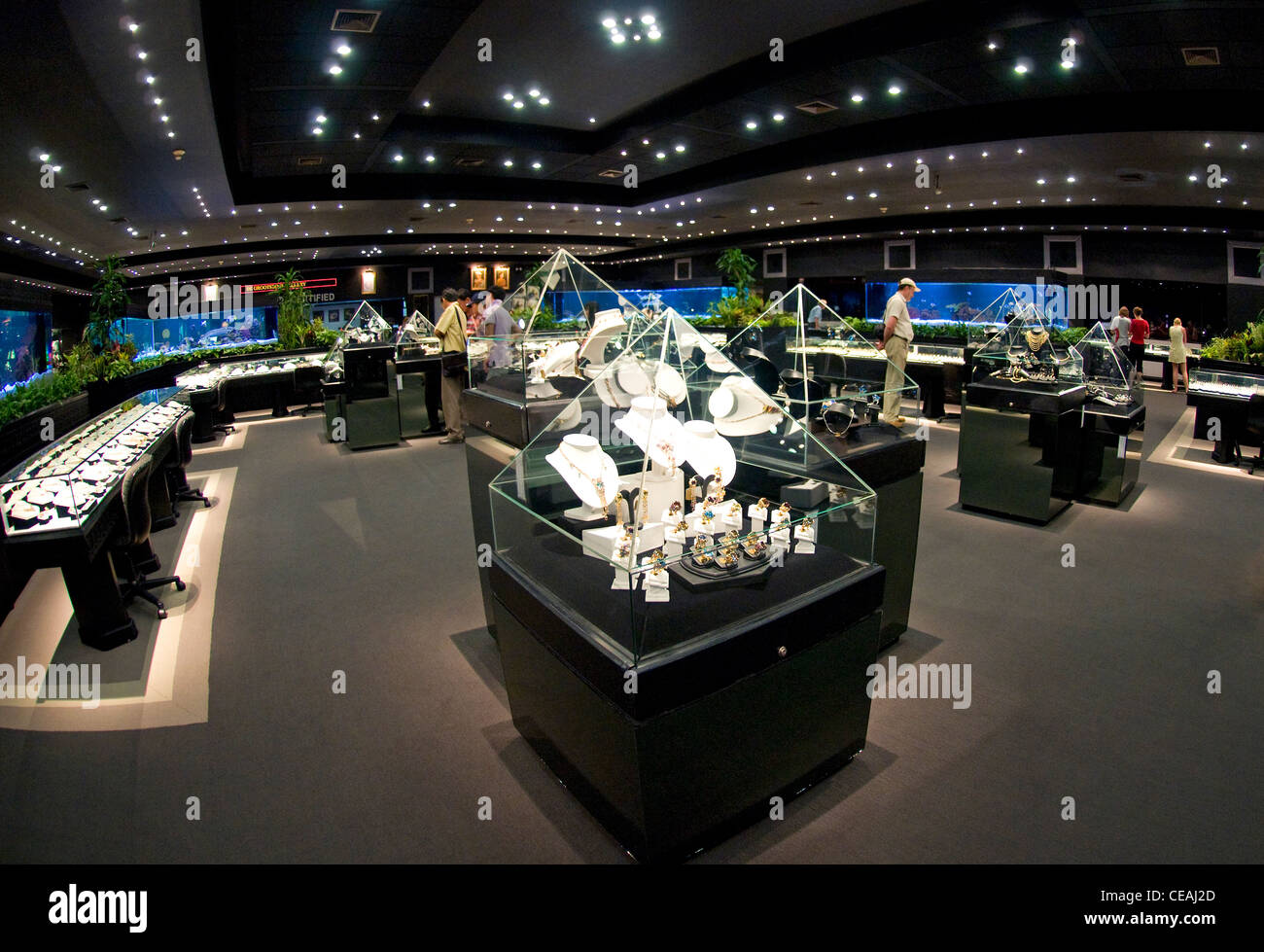 Jewelry factory Fotos und Bildmaterial in hoher Auflösung Alamy