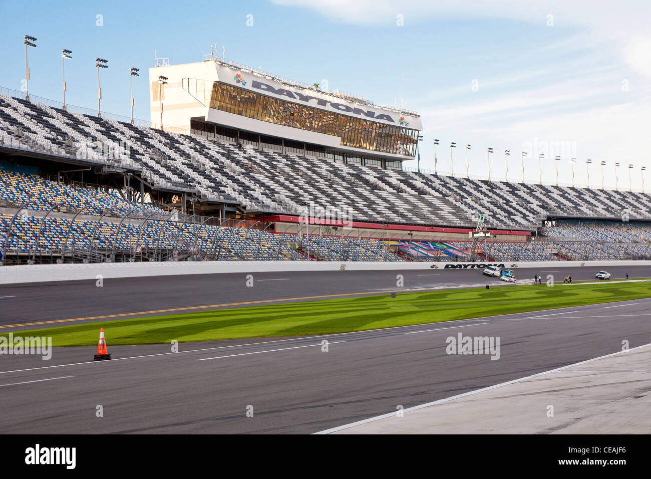Main-Tribünen am vorderen Teil der Daytona International Speedway Stockfoto