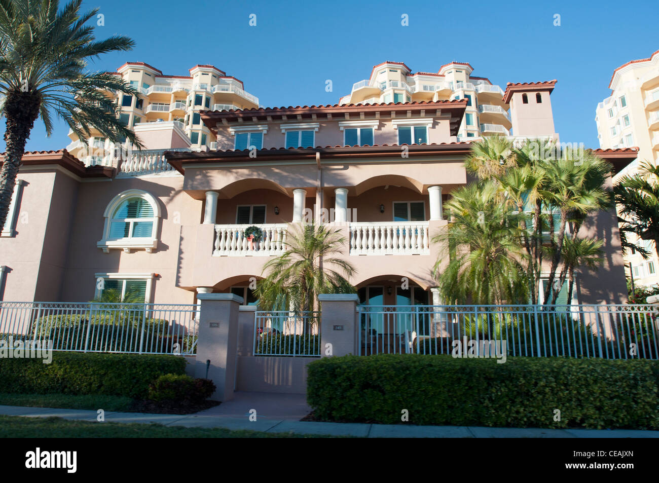 Weitläufige Uferpromenade Häuser, St. Petersburg, Florida, Vereinigte Staaten, USA Stockfoto