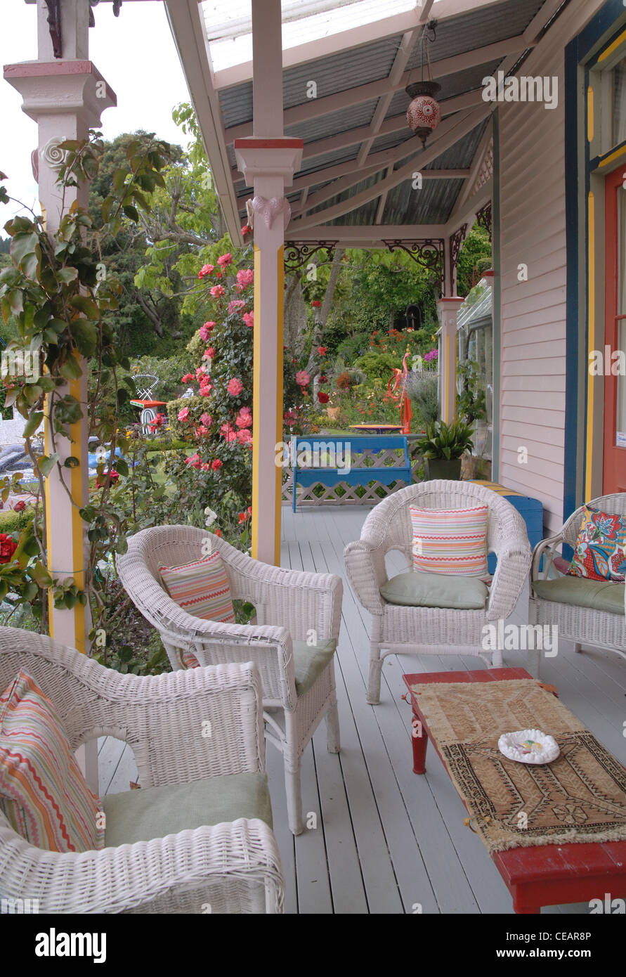 Veranda auf der Riese Haus, Akaroa, New Zealand Stockfoto