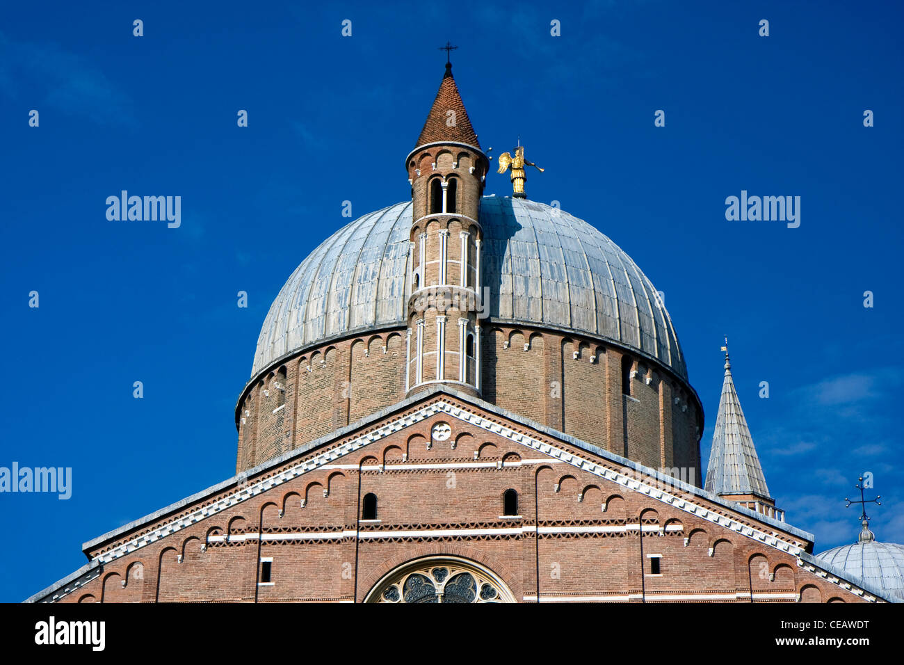 Basilika des Heiligen Antonius von Padua, Italien Stockfotografie Alamy