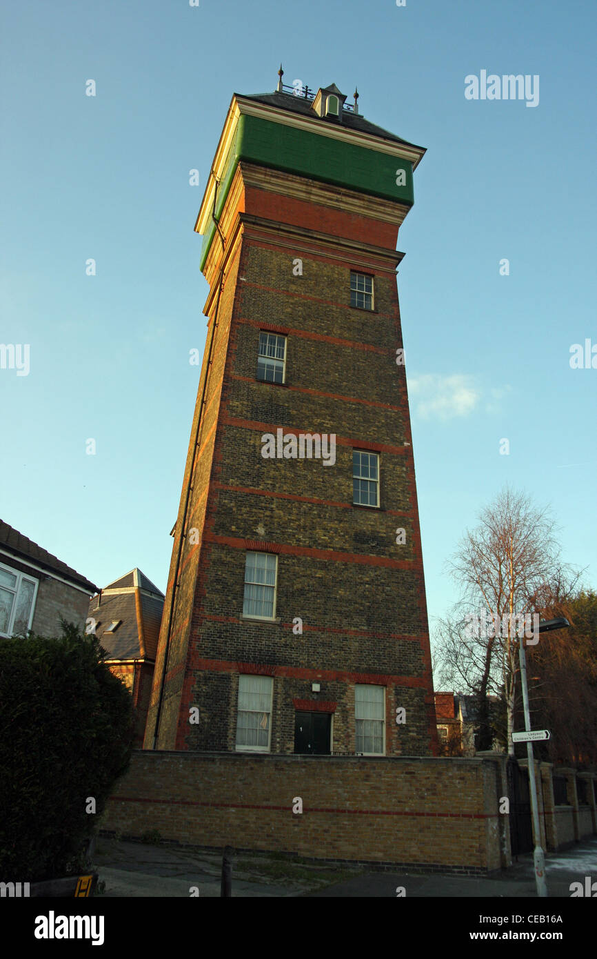 Es war der Wasserturm St Olave Union, gebaut, um die alten und Kranken Haus wurde eine Neuentwicklung von Arbeitshaus. Stockfoto