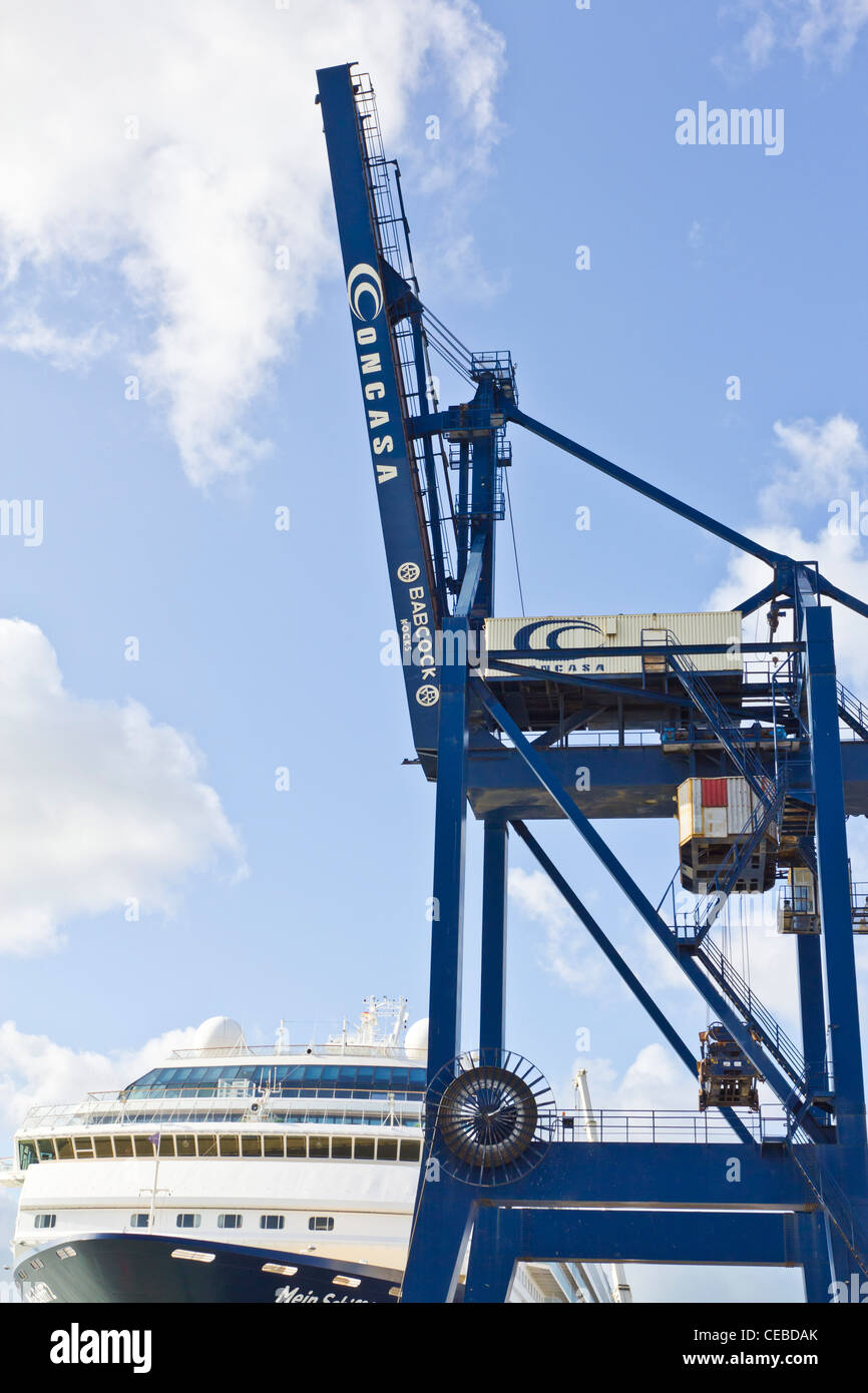 Schiff-Ladekran Babcock Kocks Concasa dock wharf Cadiz Spanien Stockfoto