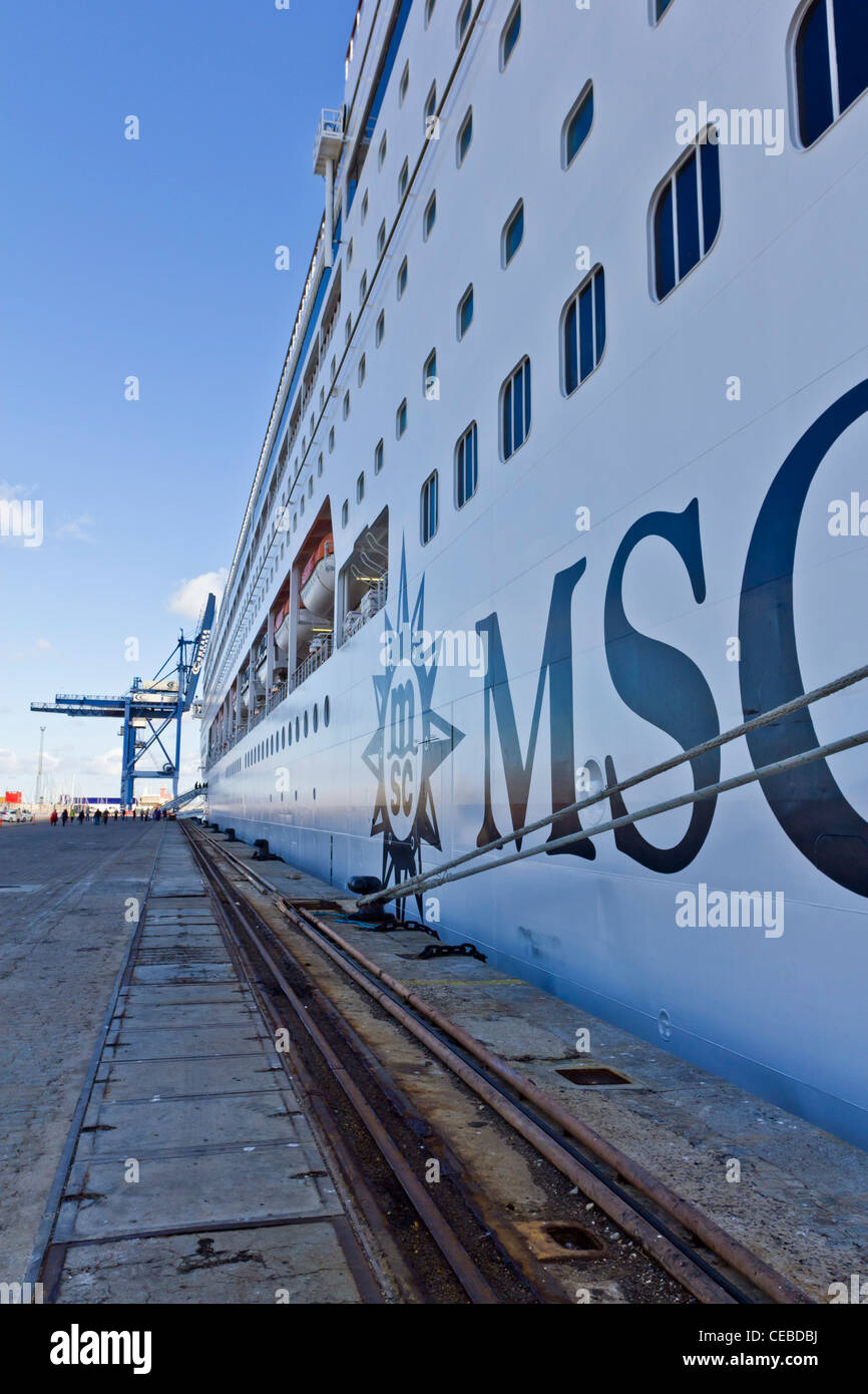 MSC Armonia Kreuzfahrtschiff angedockt an Cadiz, Spanien Stockfoto