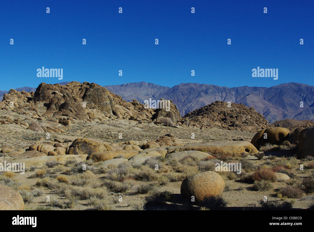 Alabama Hills und Inyo Mountains, Kalifornien Stockfoto