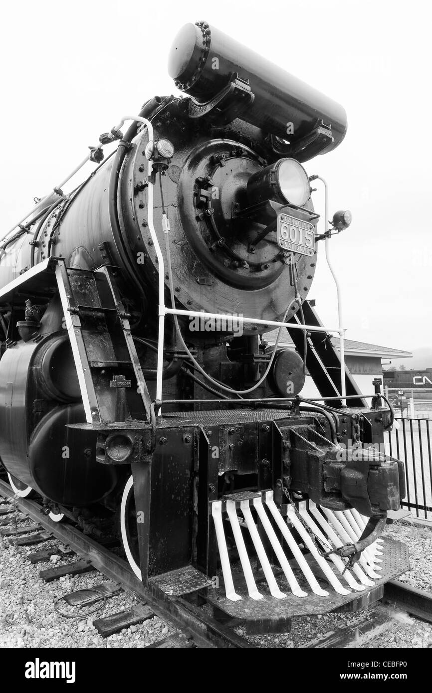 Kanadischen nationalen Eisenbahnen U-1-A Klasse 4-8-2 Lok Nr. 6015 (1923) in der ständigen Ausstellung in Jasper, Alberta, Kanada. Stockfoto