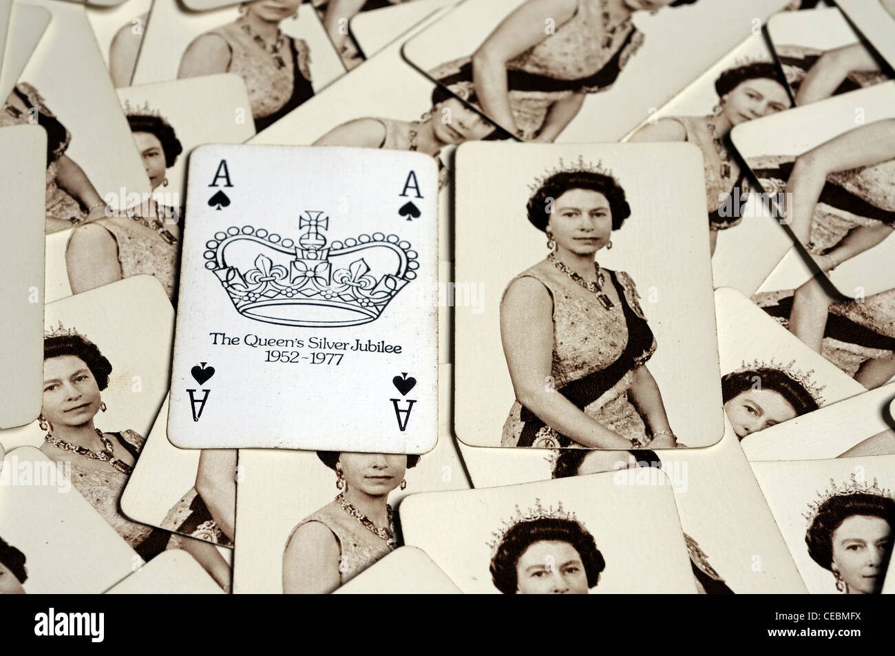 Königin Elizabeth II Silberjubiläum Spielkarten, England, UK, Westeuropa. Stockfoto