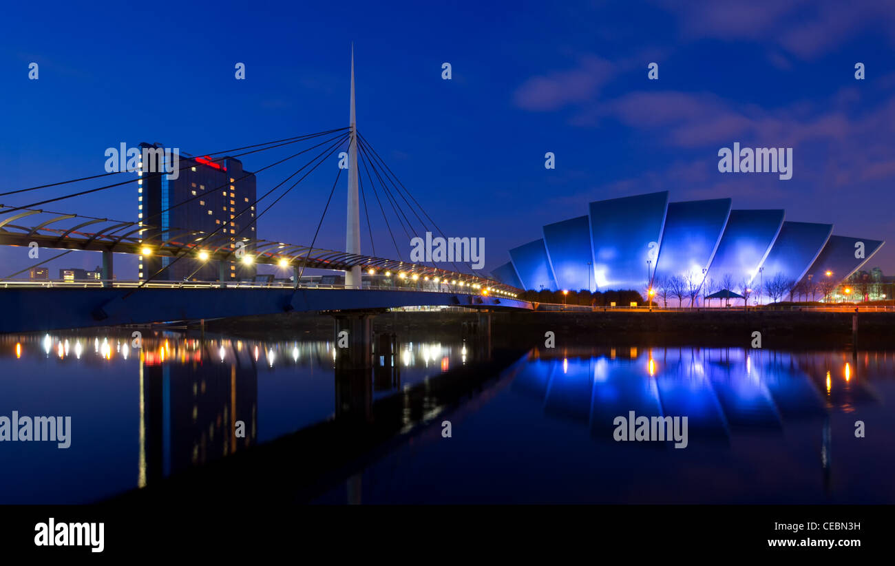 Glocken-Brücke & SECC (Gürteltier), Glasgow, Schottland, Großbritannien. Stockfoto