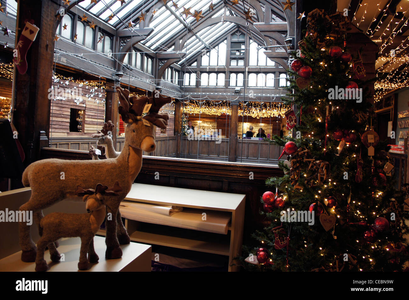 Tiffany von Soho London, schöne alte traditionelle Kaufhaus zeigt Weihnachten Stockfoto