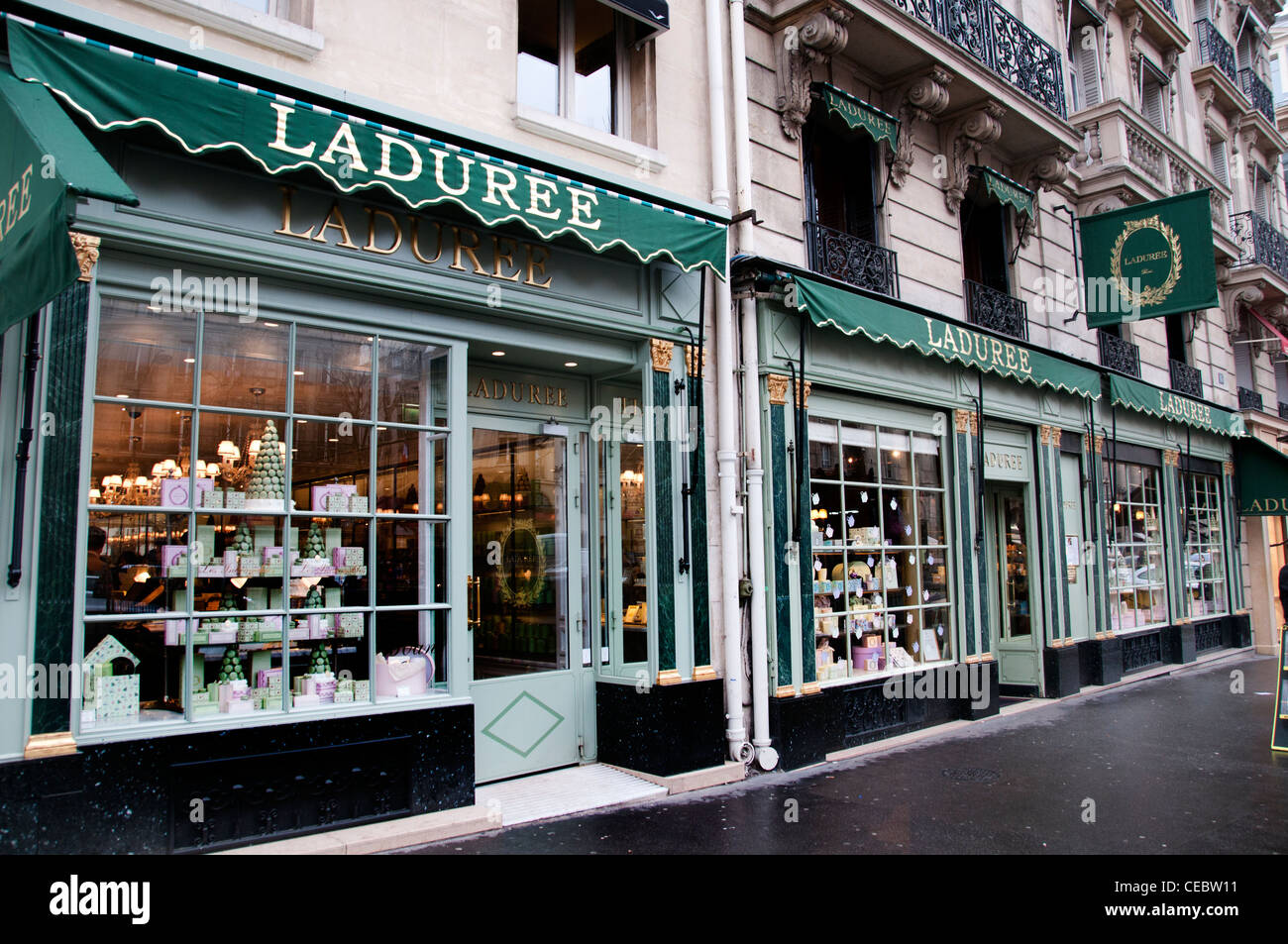 Ladurée Rue Royale Luxus Kuchen Gebäck Restaurant Bäckerei Paris Stockfoto