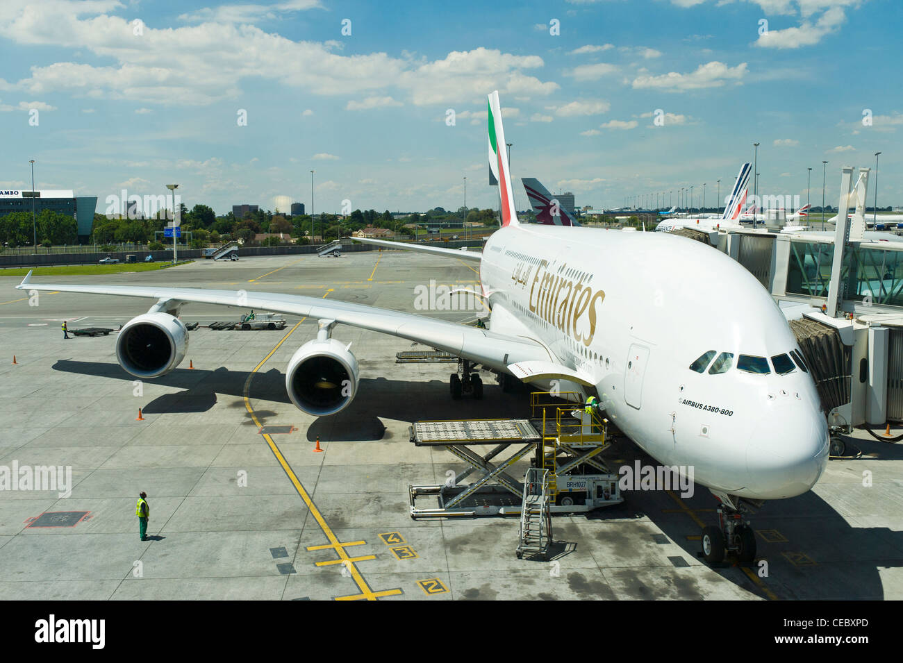Airbus A380-800 von Emirates Airline am O.R. Tambo International Airport (ORTIA) in Johannesburg, Südafrika Stockfoto