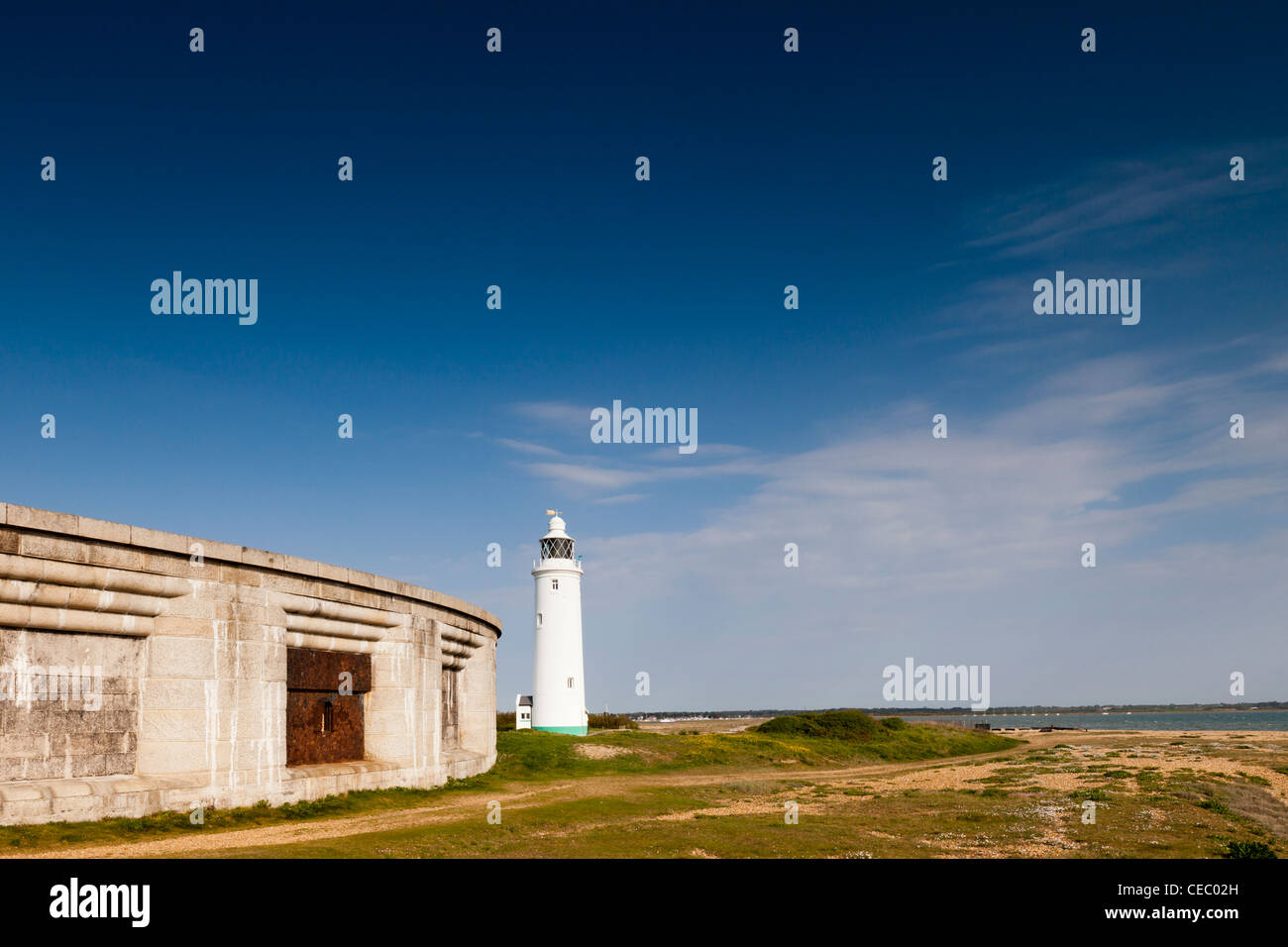 Der Leuchtturm am Hurst Punkt, auf den Solent in Hampshire, England. Stockfoto