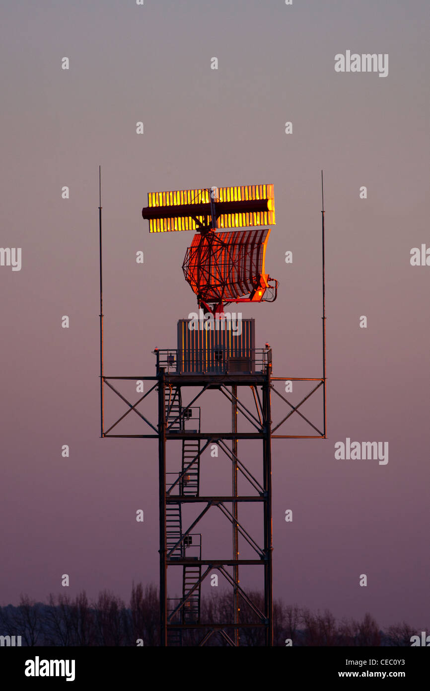 LuftRadar Beacon Verkehrsleitsystem am Oxford Flughafen in der
