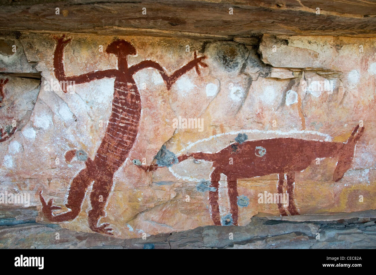 Aborigine-Felskunst Darstellung weißer Mann und ein Pferd, Northern Territory, Australien Stockfoto