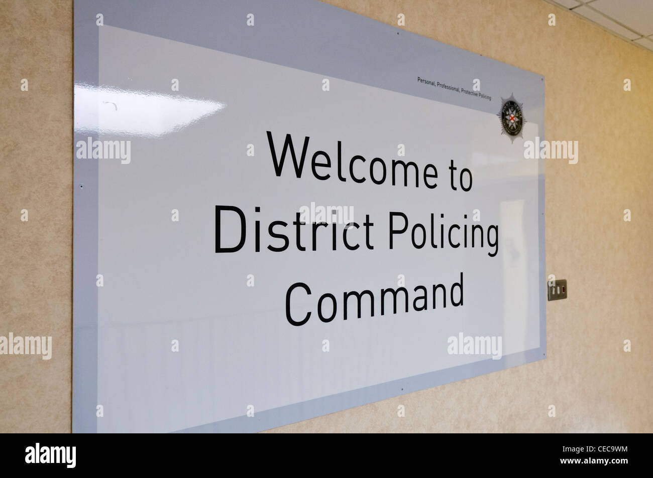Melden Sie sich für den Bezirk Polizei Befehl im Polizei-Hauptquartier Stockfoto