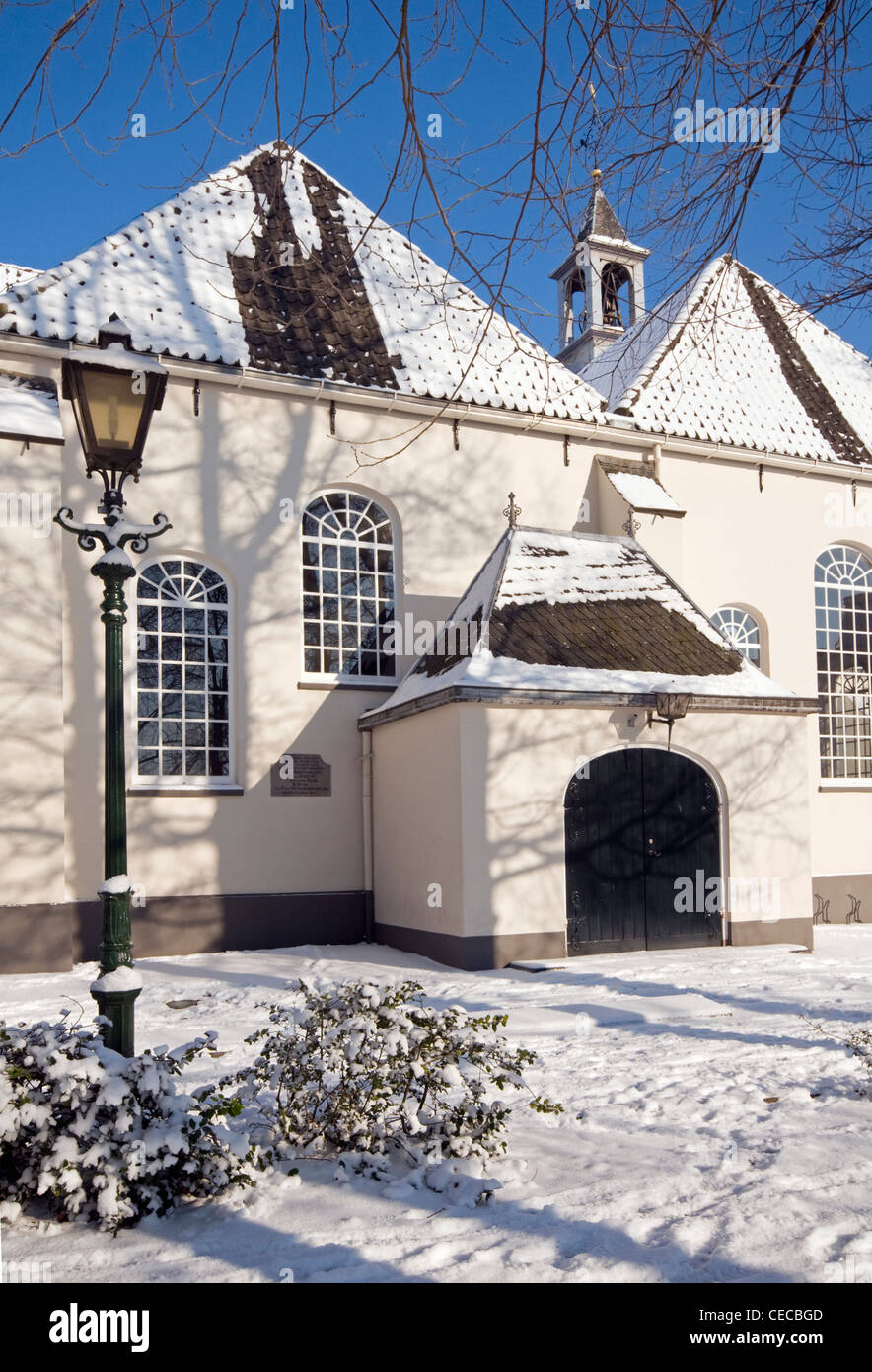 Winter-Szene einer Kirche im Schnee Stockfoto