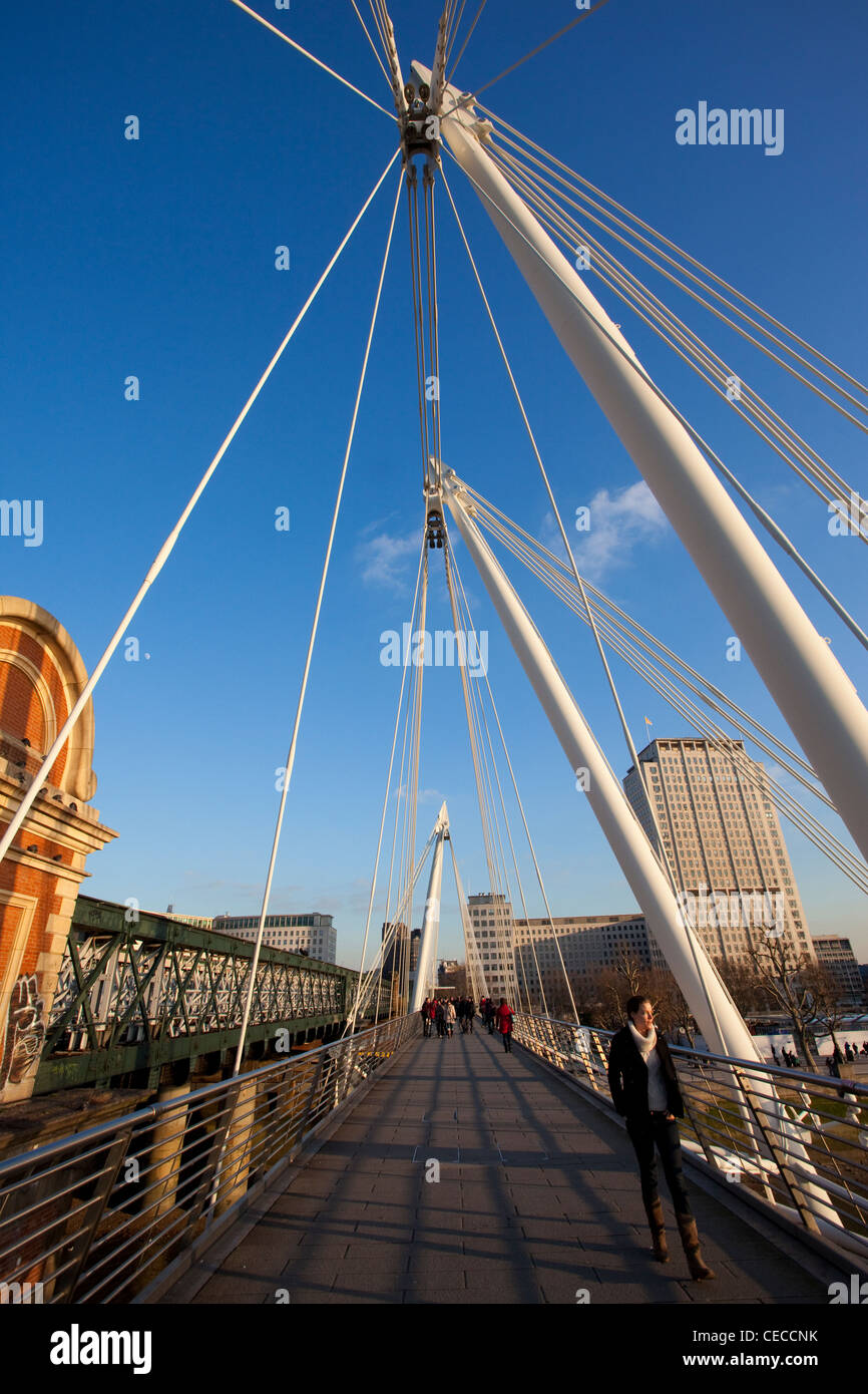 Hungerford Bridge, richtig bekannt als Golden Jubilee Bridges, Central London, England, Vereinigtes Königreich Stockfoto