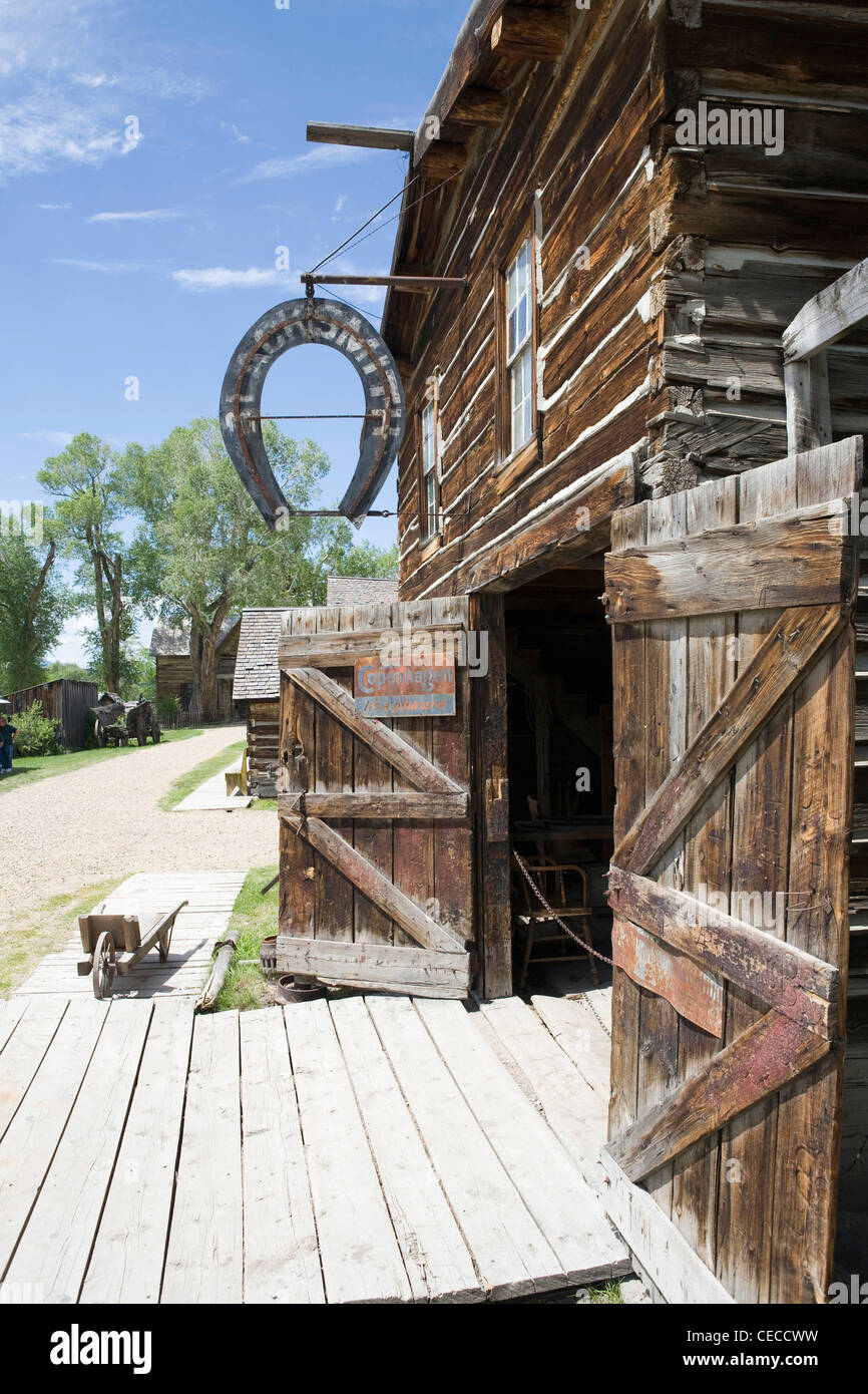 Nevada City, Montana. Stadt, jetzt ein historisches Freilichtmuseum, mit 90 historische Bauten, Artefakte und Möbel restauriert. Stockfoto