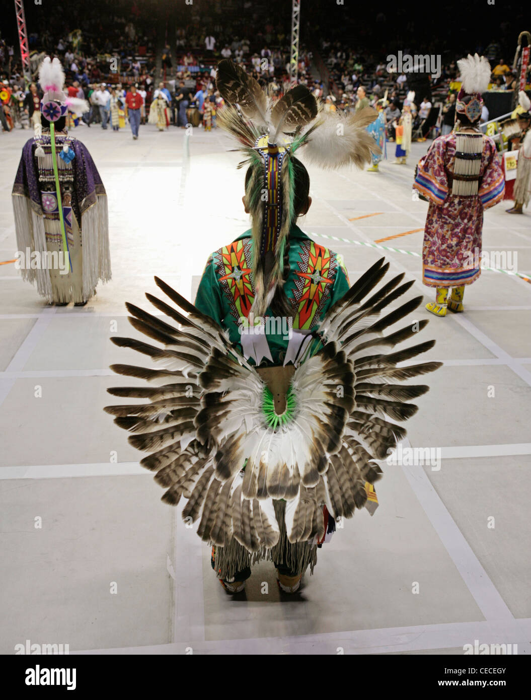 Albuquerque, New Mexico. Teilnehmer in The Gathering of Nations, eine jährliche Veranstaltung, die als die größte Powwow in der ganzen Welt präsentiert. Stockfoto
