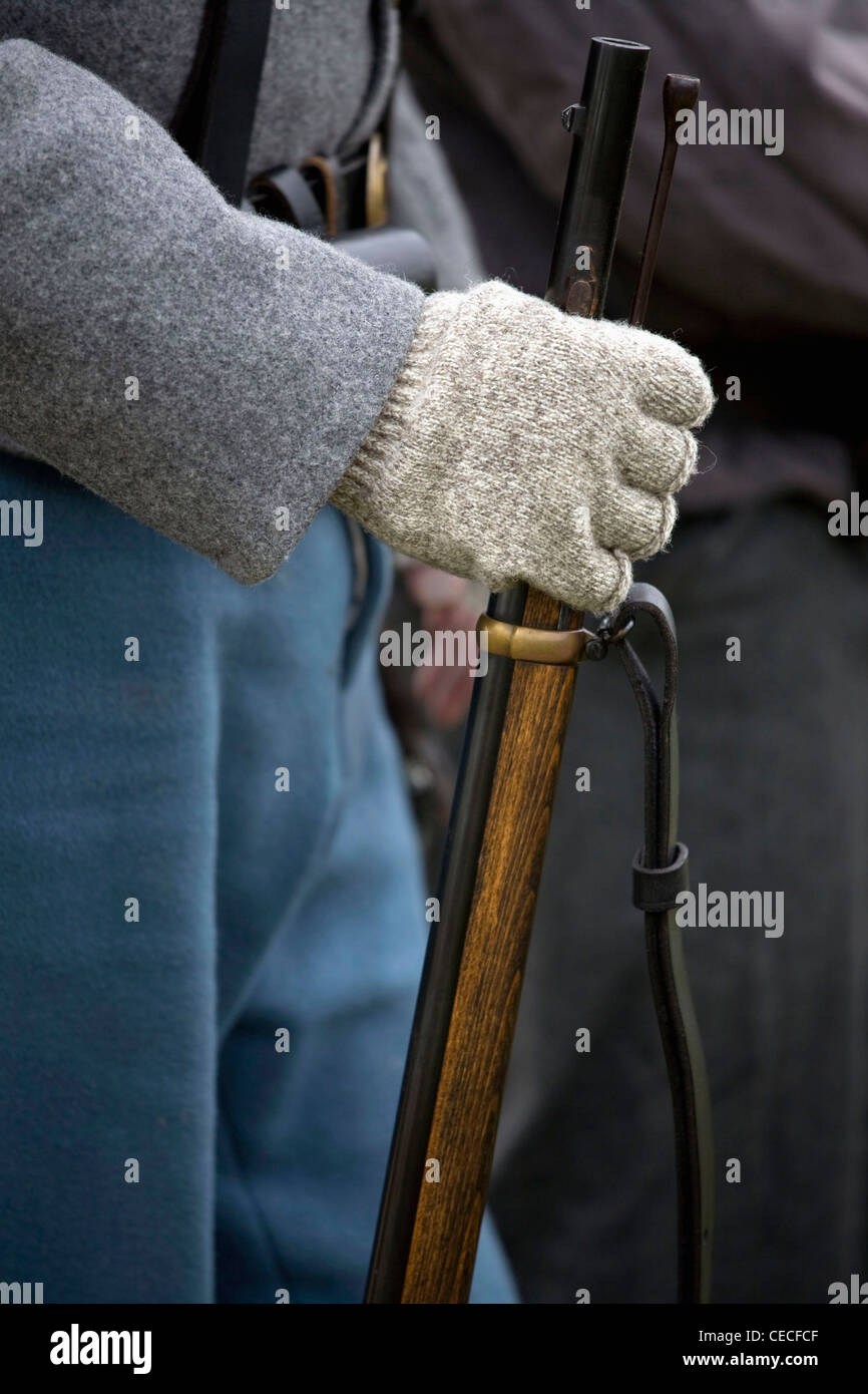 Reenactor der 7. Tennessee Kavallerie, Firma C während einer Versammlung bei Parkers Crossroads, Tennessee. Stockfoto