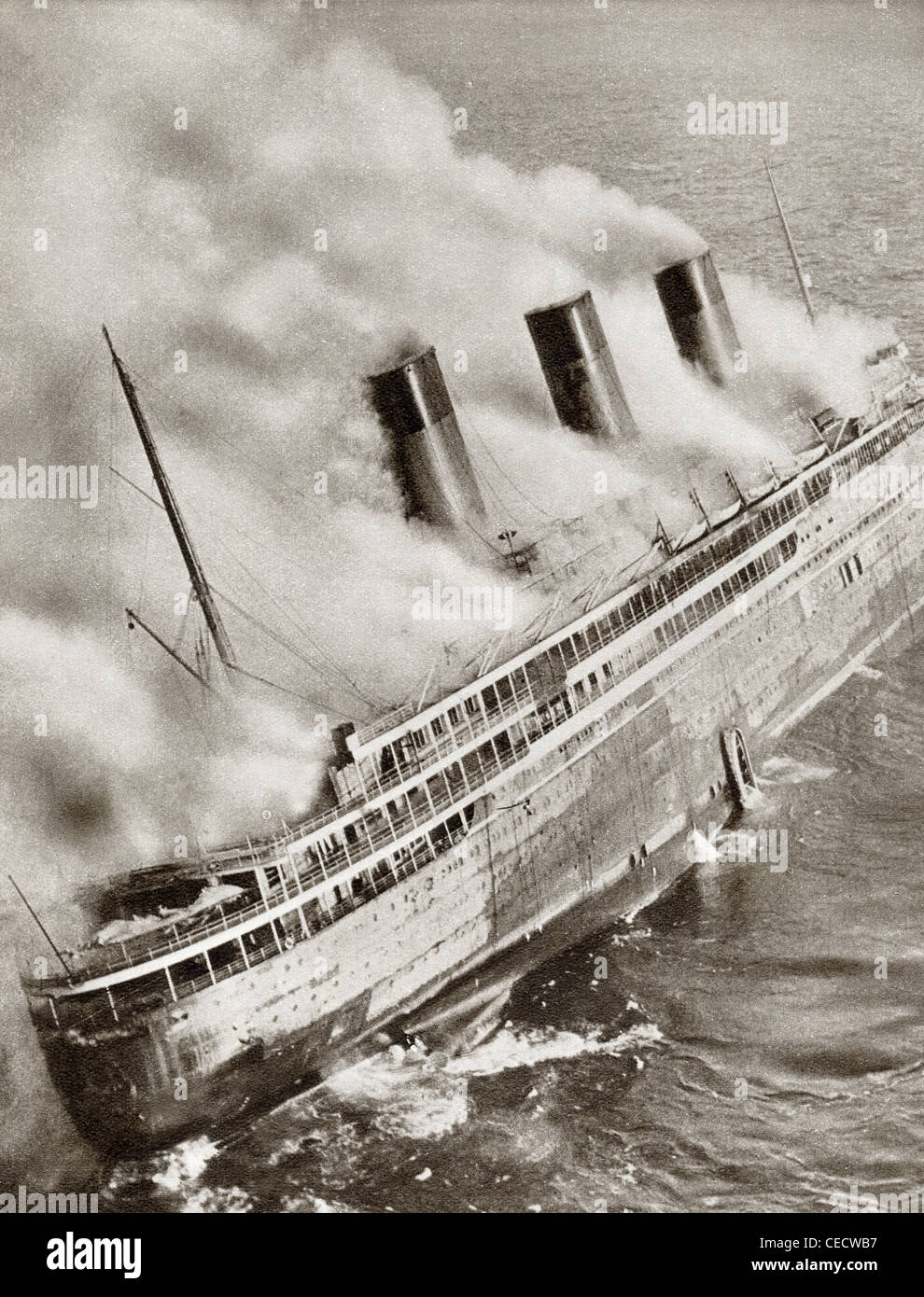 Der Ozeandampfer S.S. L'Atlantique der französischen Linie, am Feuer und treiben im Jahre 1933 Stockfoto