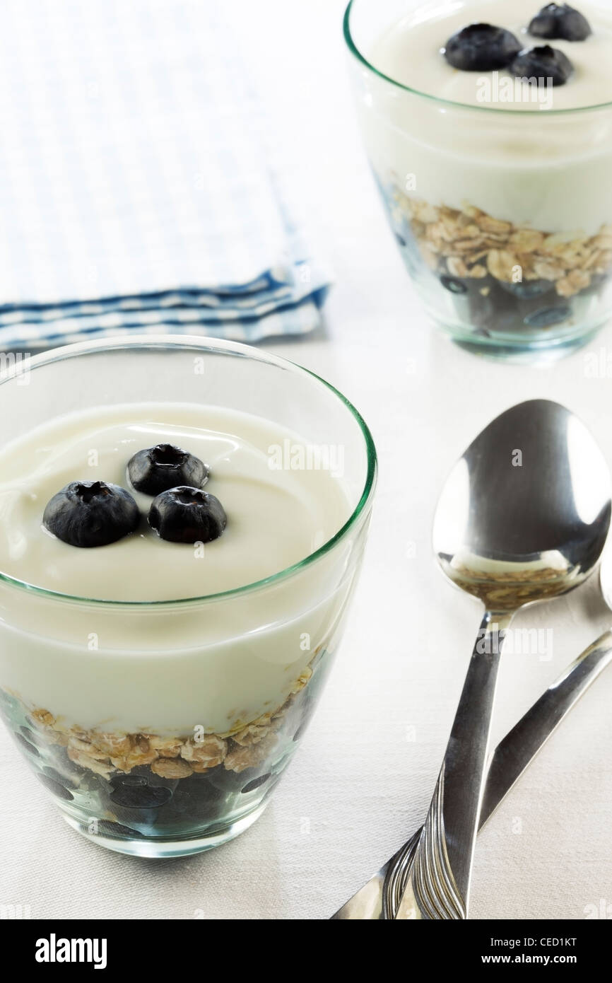 Müsli Joghurt und Heidelbeeren Stockfoto