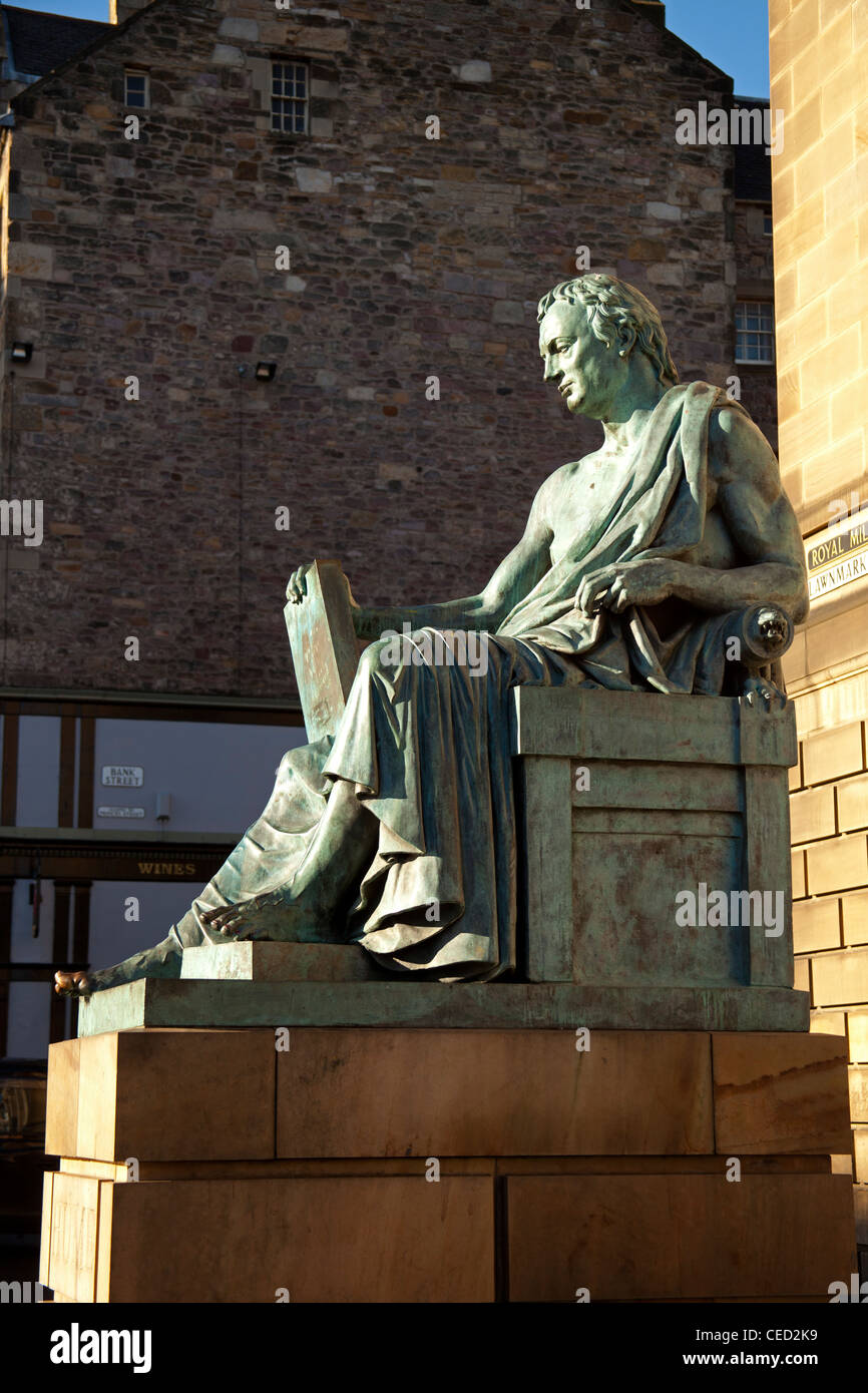 Hume Statue Royal Mile High Street-Edinburgh Schottland UK Stockfoto