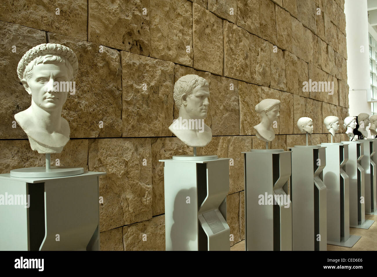 Büsten der römischen Kaiser, Ara Pacis Augustae, Rom, Latium, Italien Stockfoto
