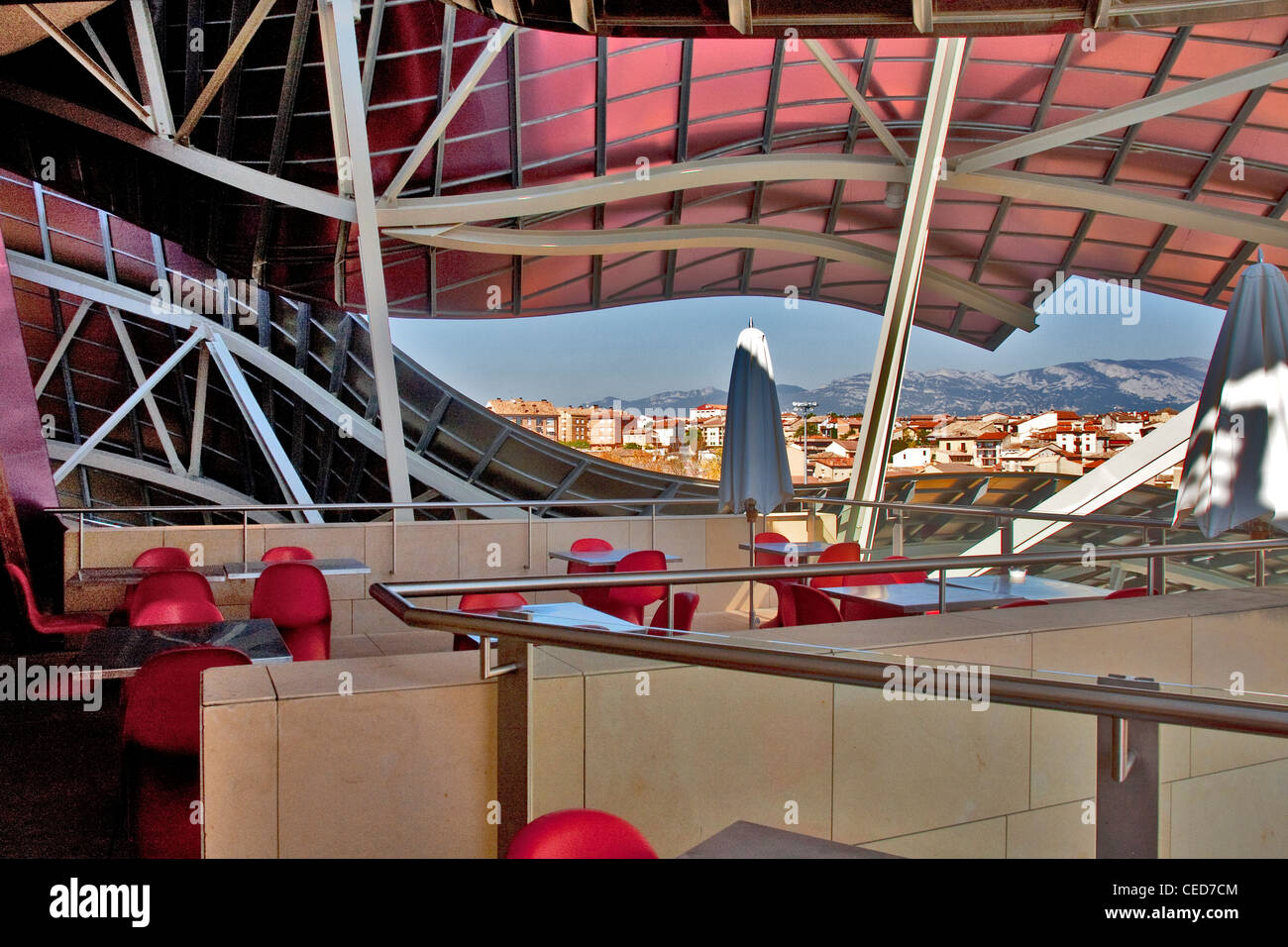 Hotel Marques de Riscal in Elciego Spanien wurde von Architekt Frank Ghery entworfen und im Jahr 2007 eröffnet. Es ist ein iconic Gebäude Stockfoto