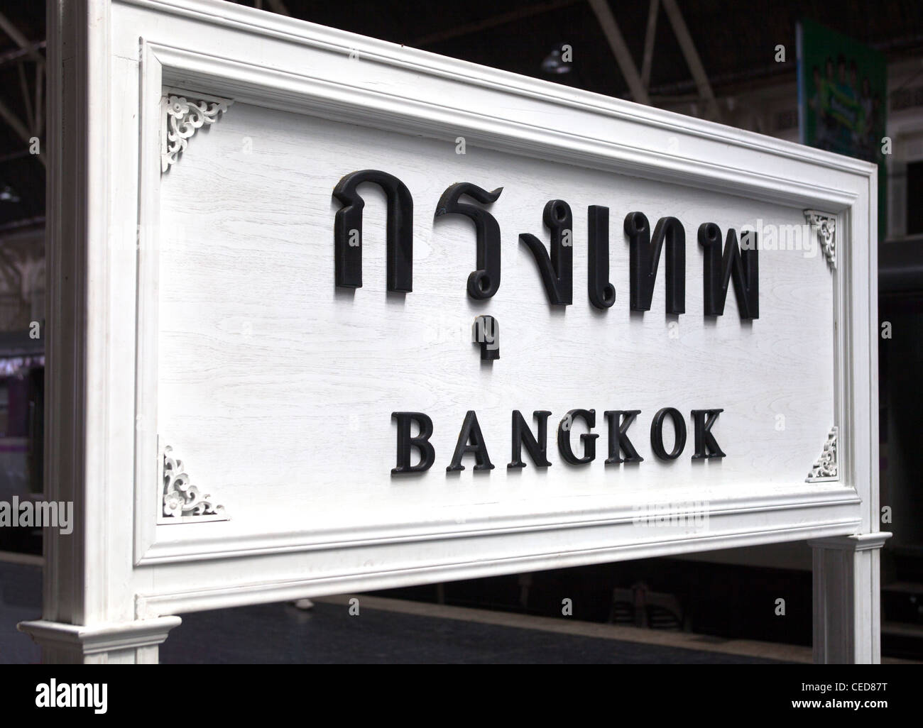 Bangkok-Schild am Hualamphong Bahnhof Stockfoto