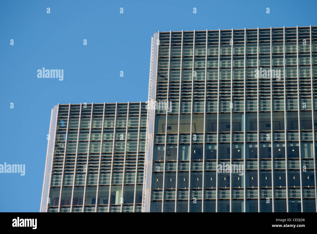 Heron Quays 2 Gebäude 25 Bank Street von Cesar Pelli entworfen, fertiggestellt 2003, Canary Wharf, Docklands, London, UK Stockfoto