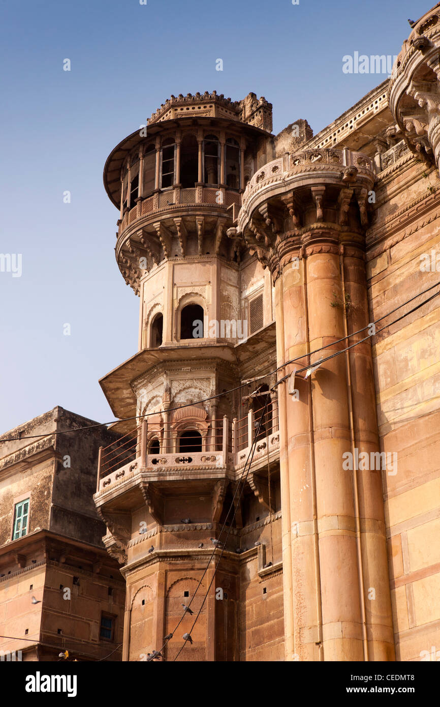 Indien, Uttar Pradesh, Varanasi, Munshi Ghat, Darbhanga Palast, Bihar königliche Familie am Flussufer Villa Stockfoto