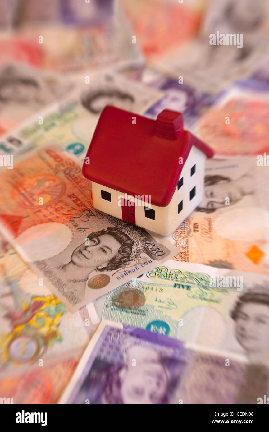 Haus auf englischen Banknoten Geld Währung Stockfoto