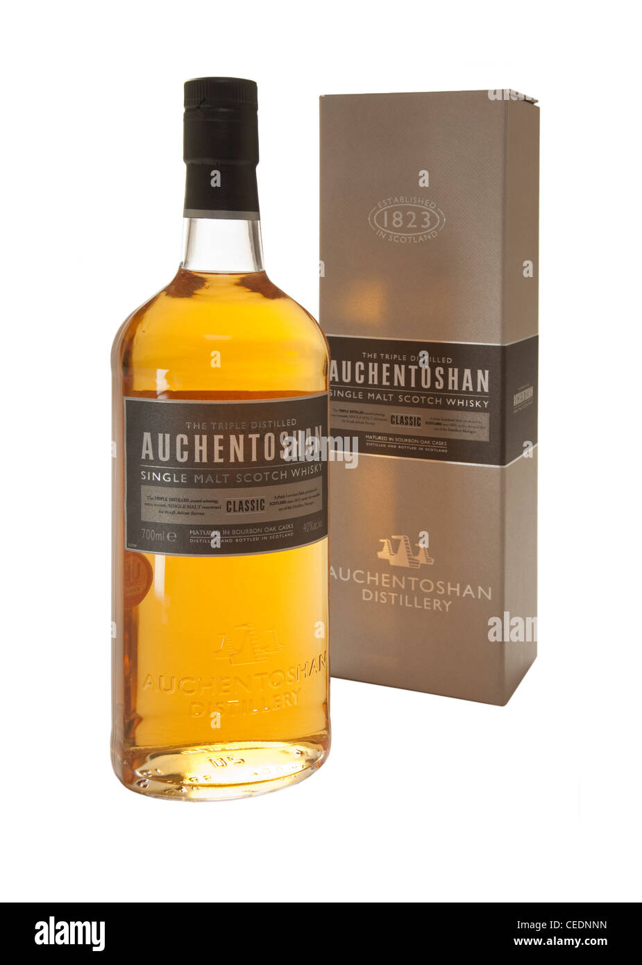Nahaufnahme einer Flasche Auchentoshan Single Malt Scotch Whisky Und Präsentationsbox Stockfoto