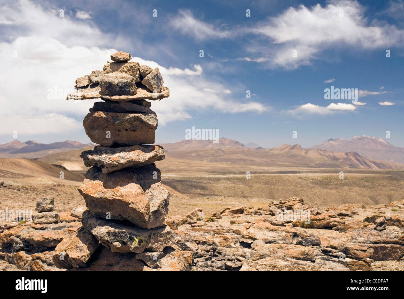 Peru, Colca Canyon, Salinas Y Aguada Blanca Nationalreservat, Mirador de Los Andes (der Anden-Suche), Stein Pfähle Stockfoto