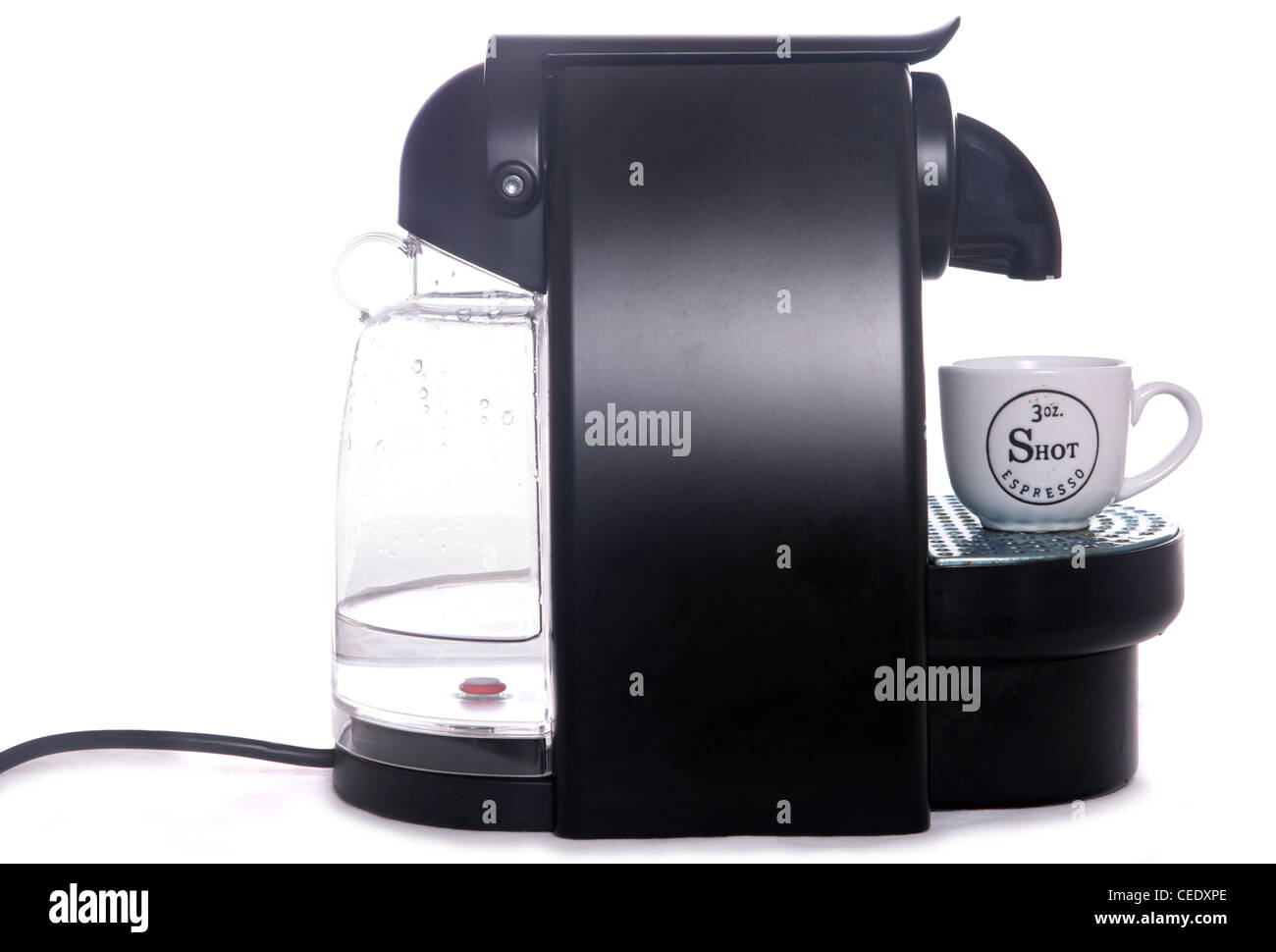 Espresso-Maschine auf weißem Hintergrund Stockfoto