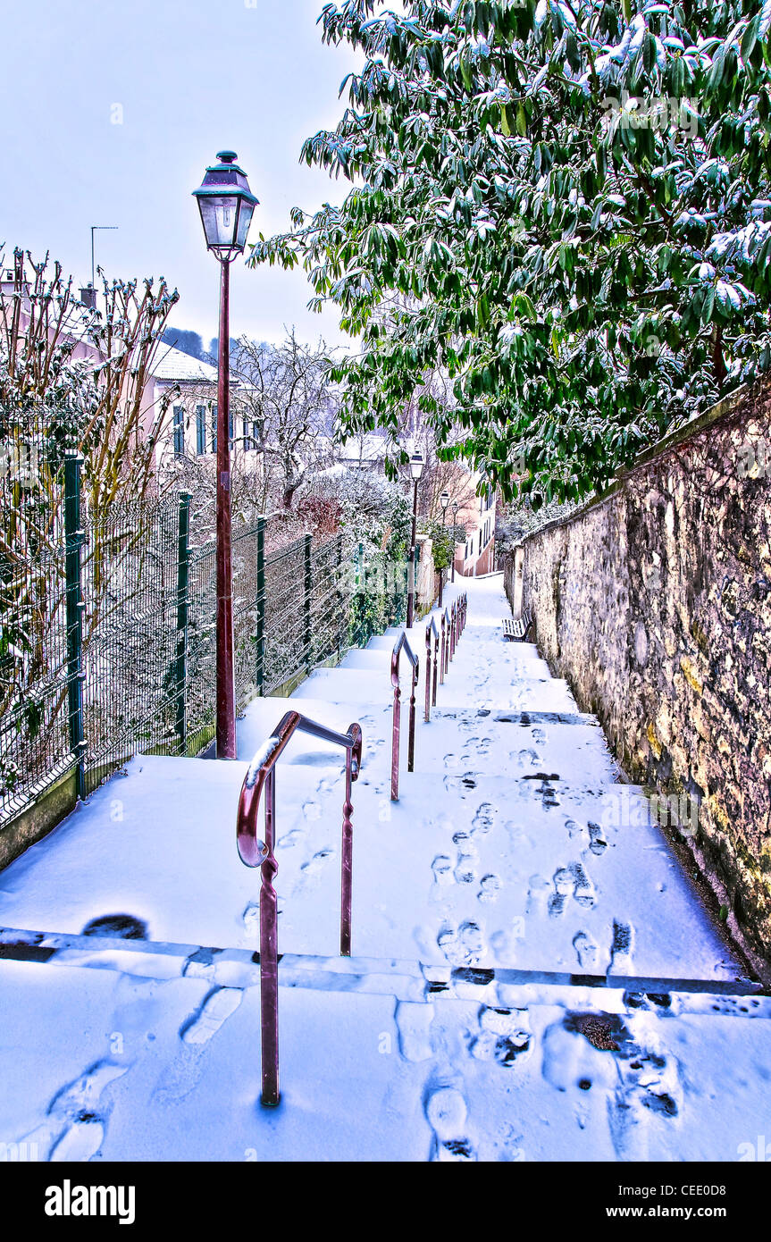 Romantische Stadtbild Schnee - Sèvres bei Paris (Frankreich) Stockfoto
