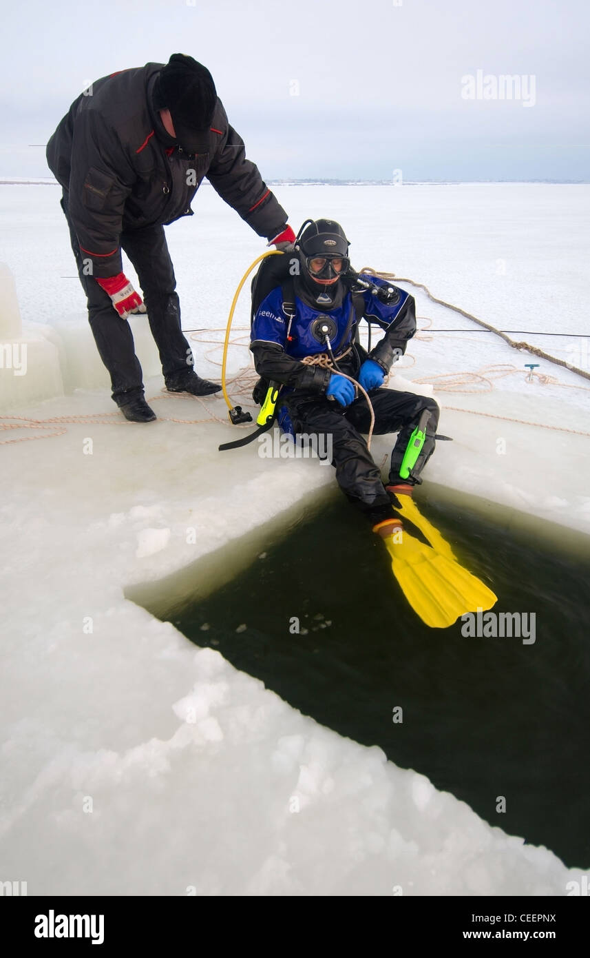 Subglazialen Tauchen im Schwarzen Meer, Odessa, Ukraine, Osteuropa Stockfoto