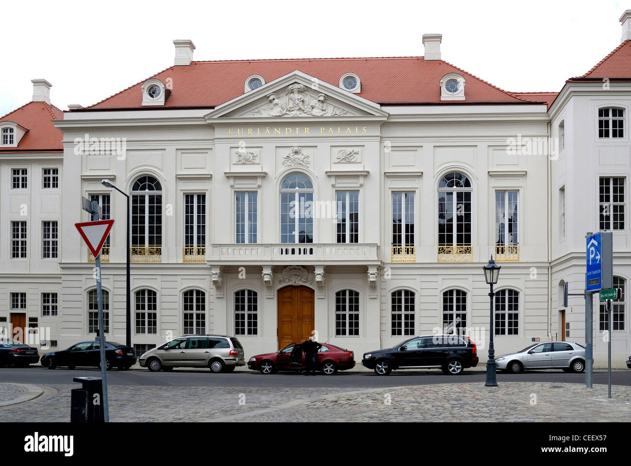 Historisches Gebäude Kurlaender Palais in Dresden nach der Rekonstruktion. Stockfoto