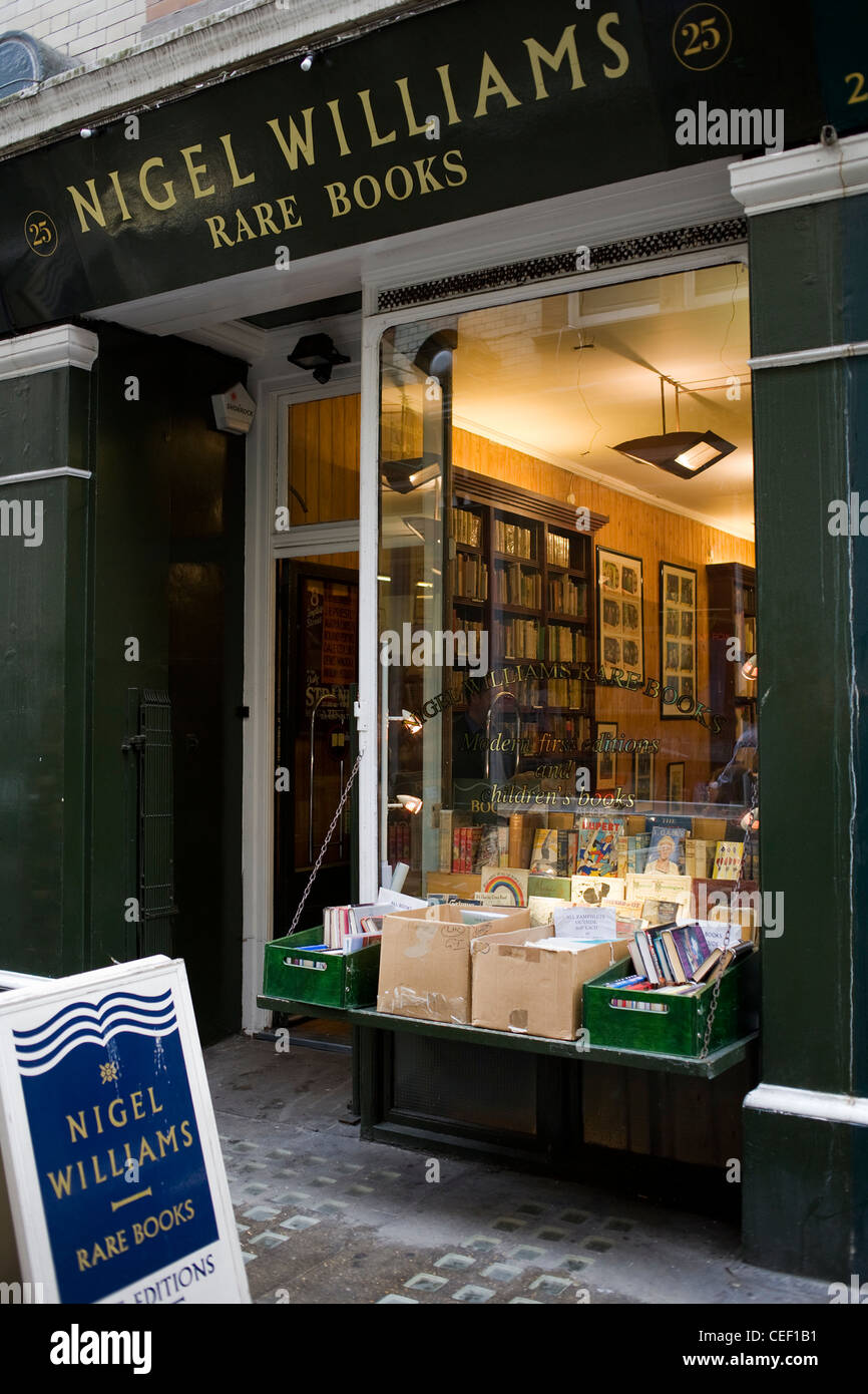 Nigel Williams Buchladen in Charing Cross, wo er seltene Bücher verkauft. Stockfoto