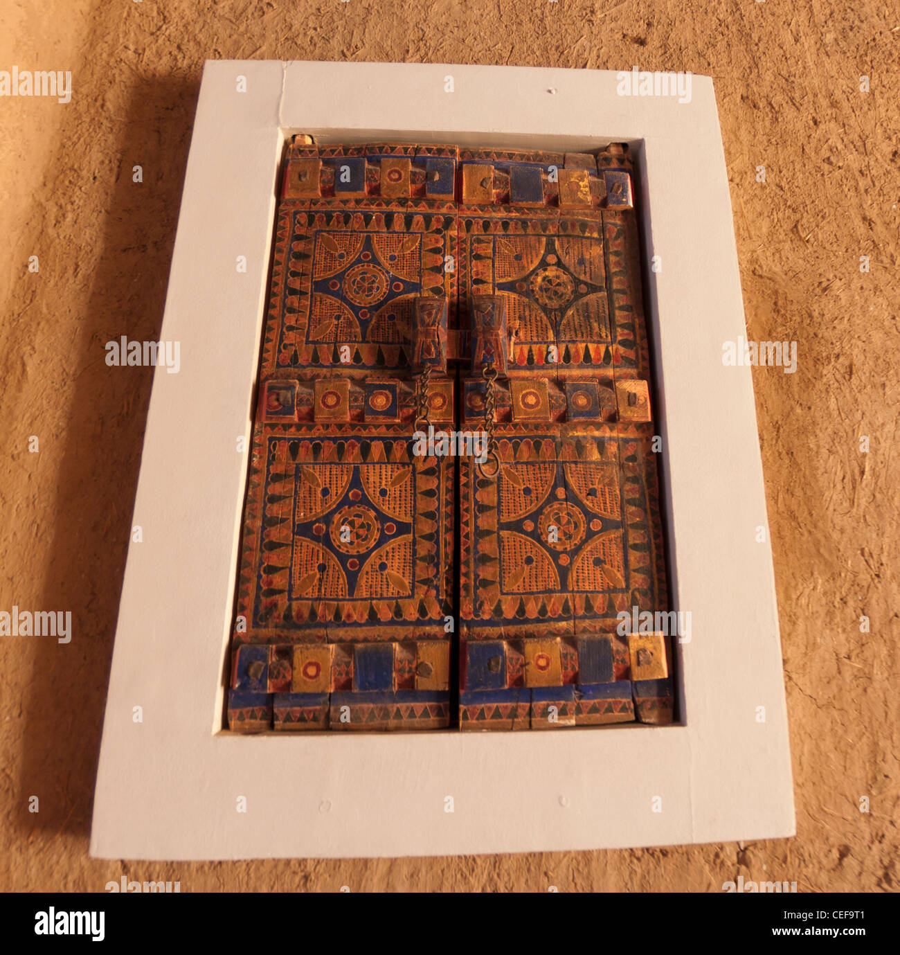 eine gemalte Fenster im Al Masmak Fort in Riyadh City, Saudi-Arabien Stockfoto