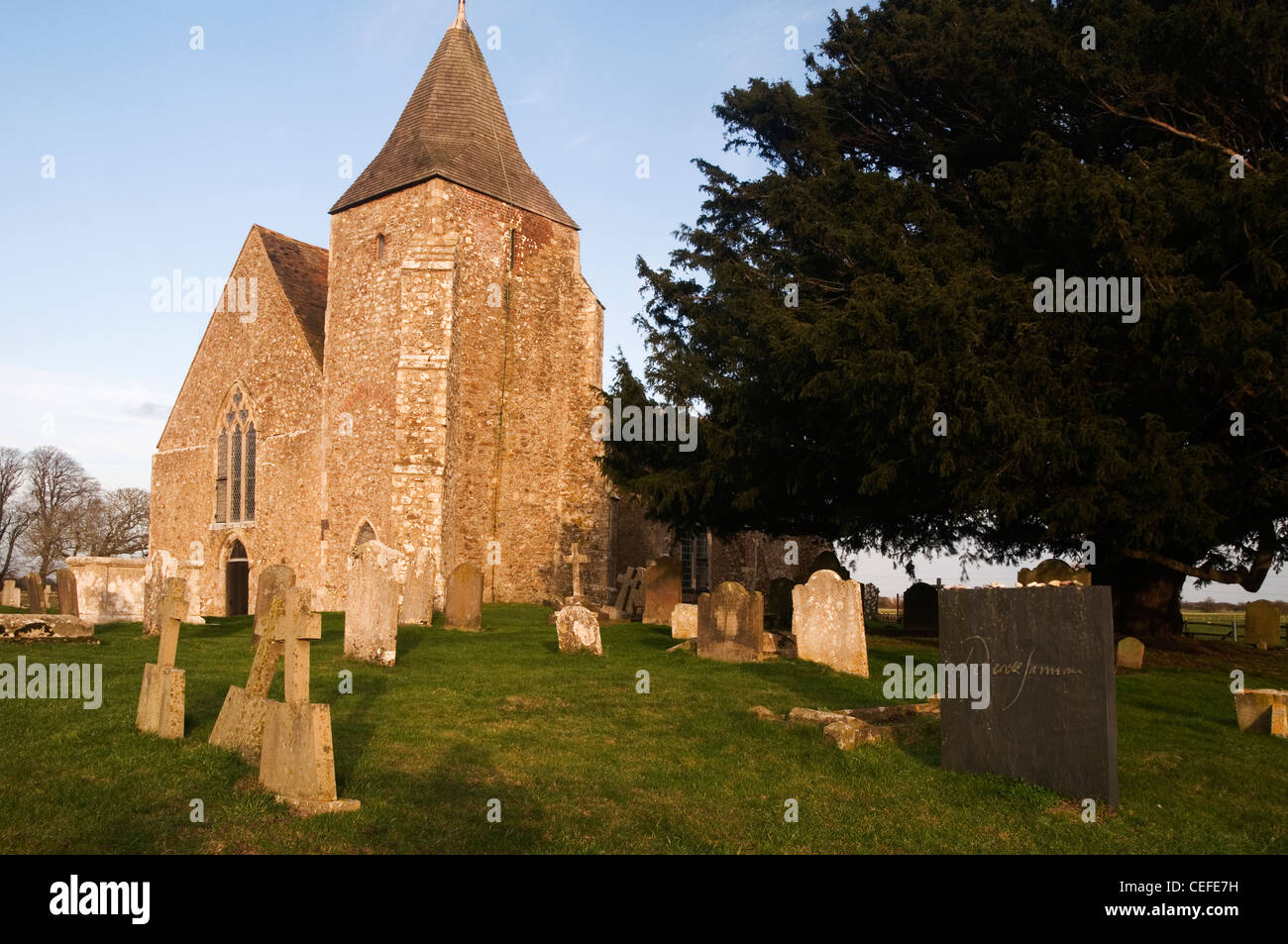 Die Kirche St. Clemens Old Romney Kent England Stockfoto