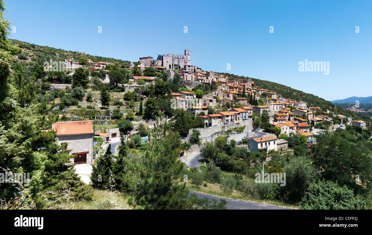 EUS - Hill Top katalanischen Dorf, Frankreich Stockfoto